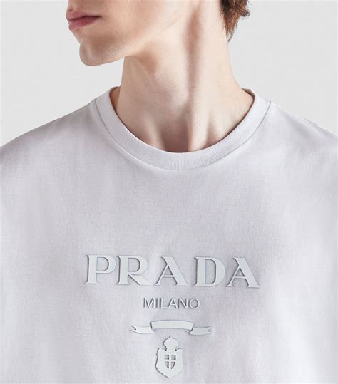 prada t-shirt fiyatları